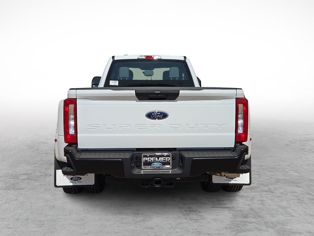 New 2026 White Ford F350 4X4 CREW/C image 9