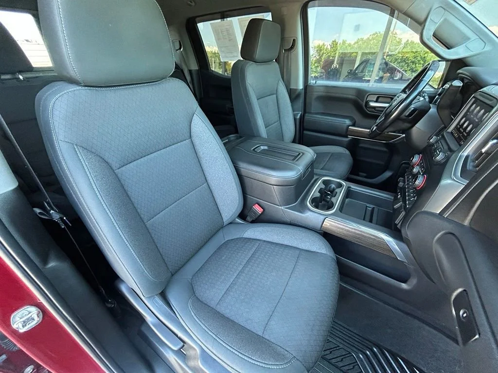 Used 2020 CAJUN RED TINTCOAT Chevrolet RST image 39
