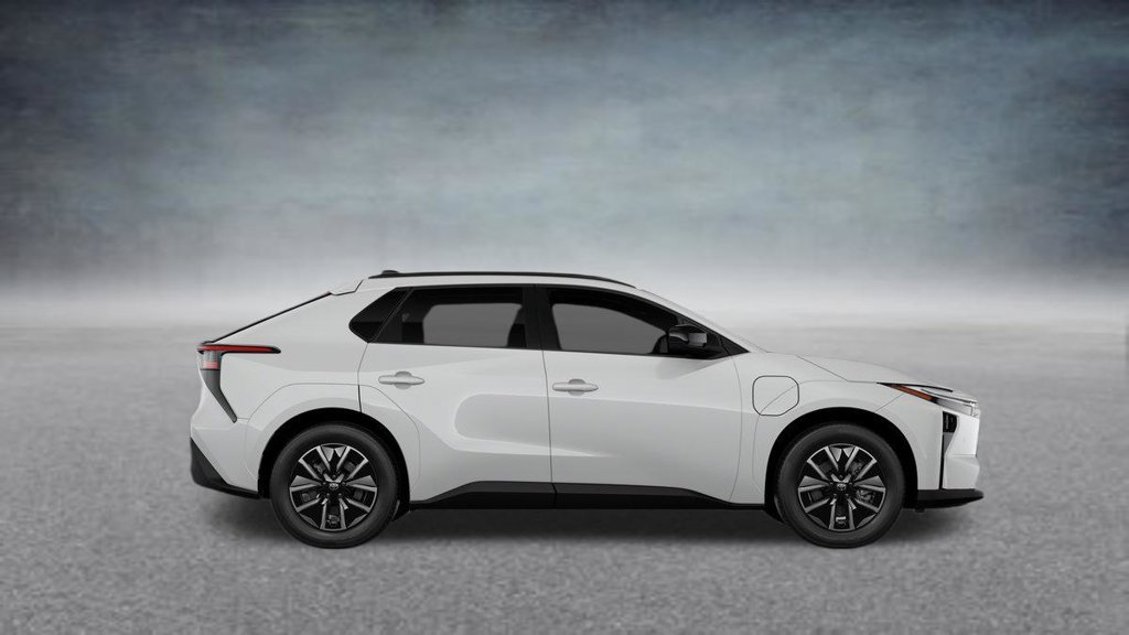 New 2026 Wind Chill Pearl <sup>1</sup> Toyota  XLE image 41