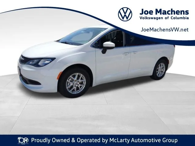 Used 2022 White Chrysler LX image 1