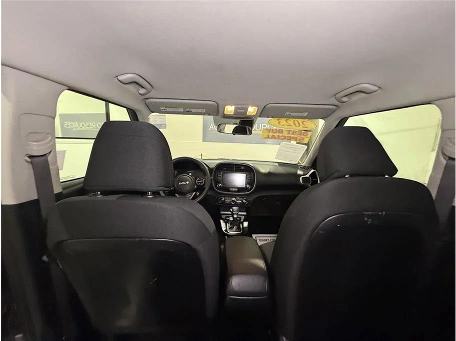 2023 Kia Soul LX - Photo 16