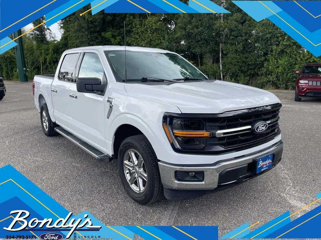 Used 2025 Oxford White Ford XLT image 1