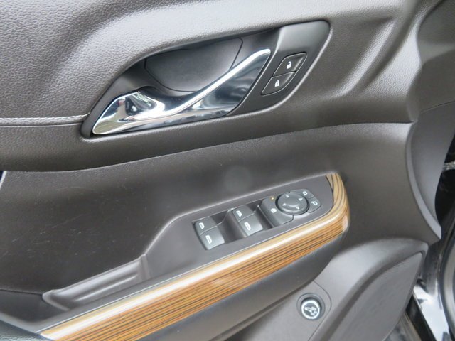 Used 2019 Ebony Twilight Metallic GMC SLE image 22