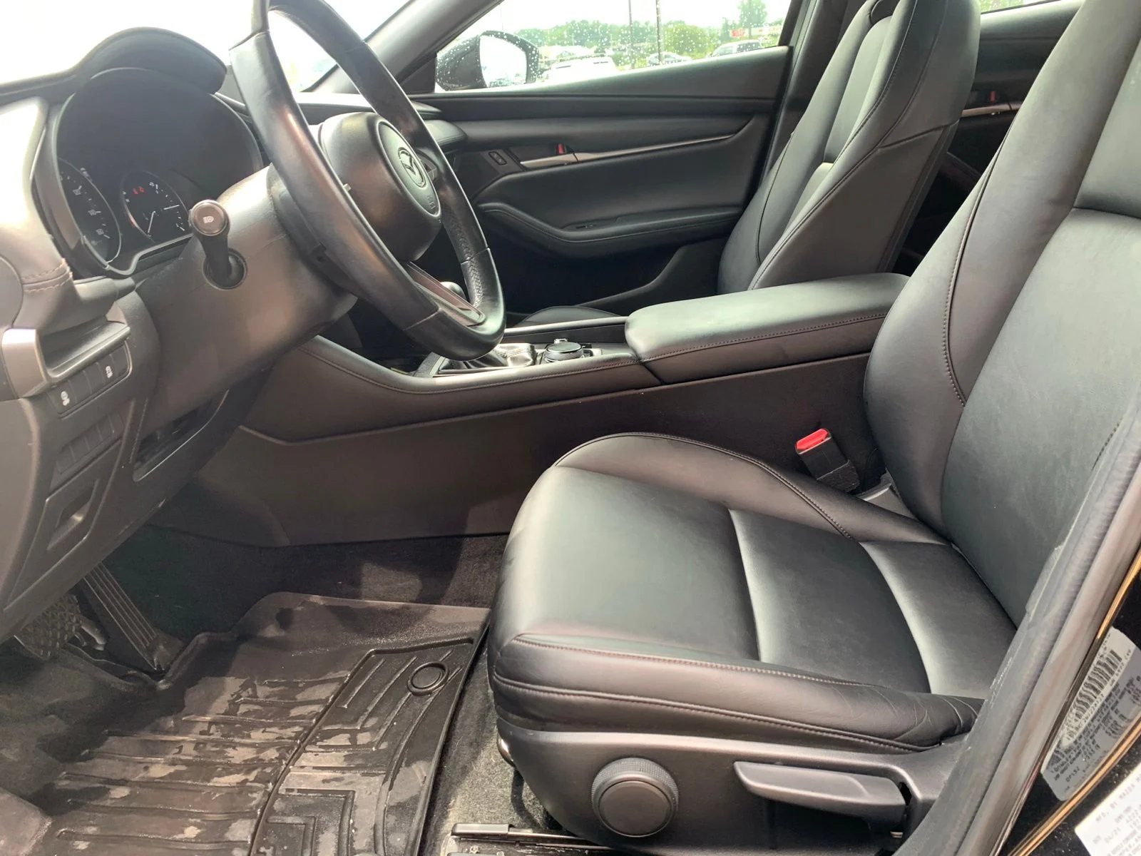 Used 2021 Black Mazda Select image 11