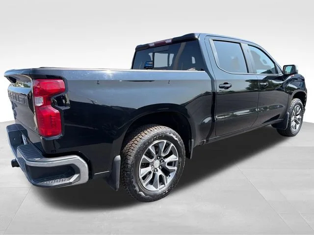 Used 2021 Black Chevrolet LT image 7