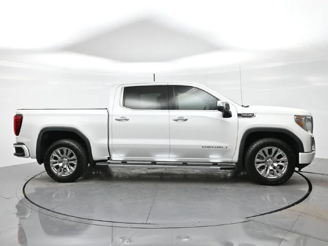 Used 2019 WHITE FROST TRICOAT GMC Denali image 8