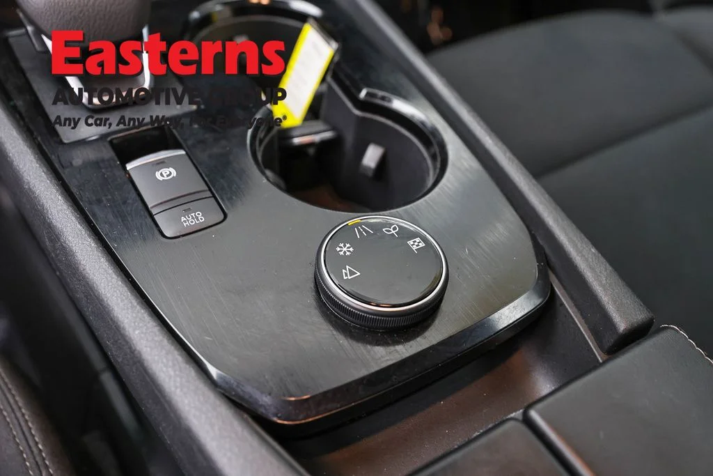 Used 2023 Gray Nissan S image 19
