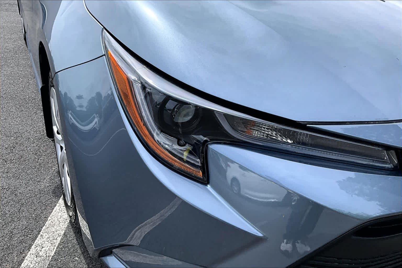 Used 2025 Celestite Toyota LE image 37