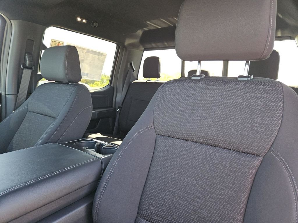 New 2026 Carbonized Gray Metallic Ford XLT image 13