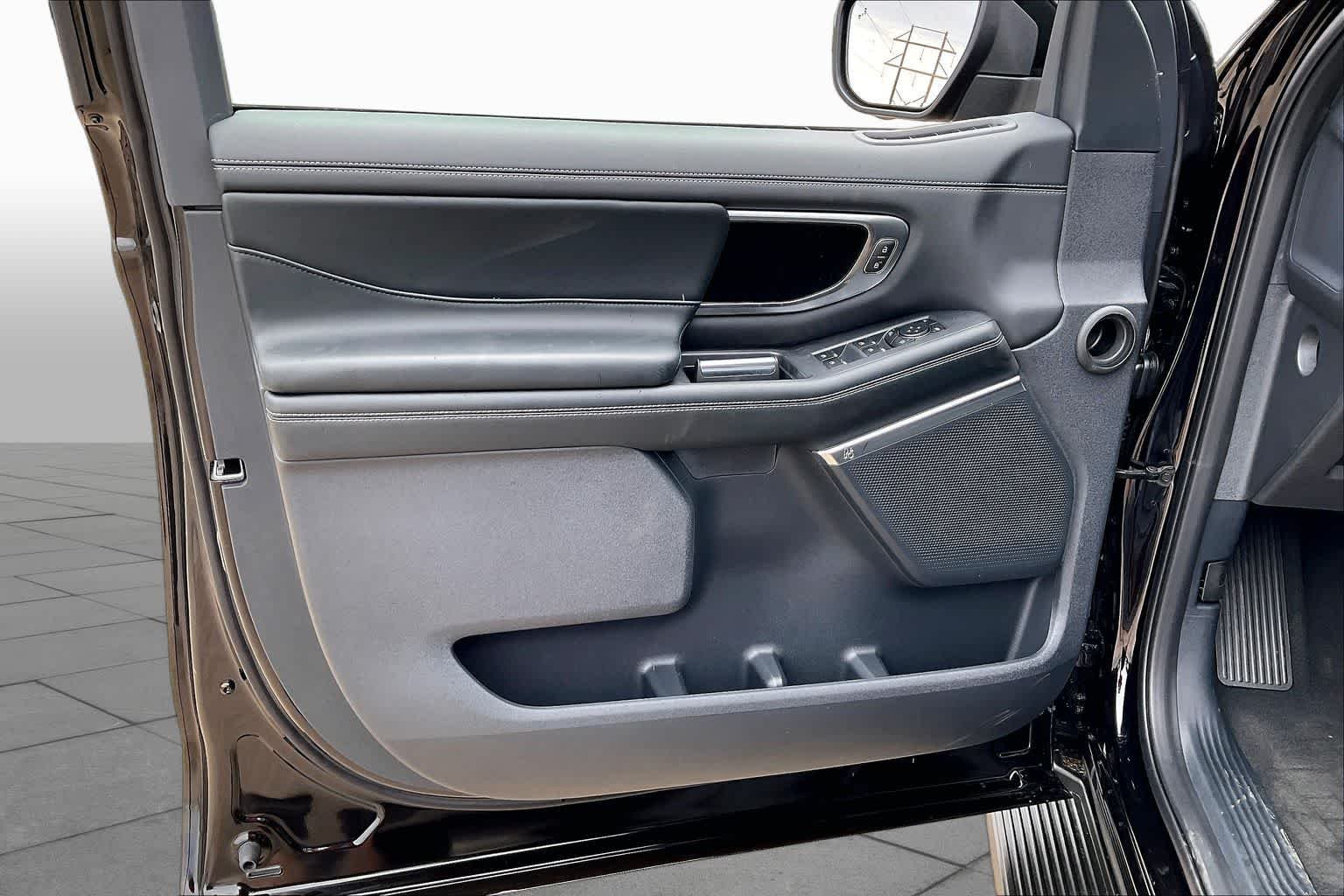 New 2026 Agate Black Metallic Ford MAX Platinum® image 10