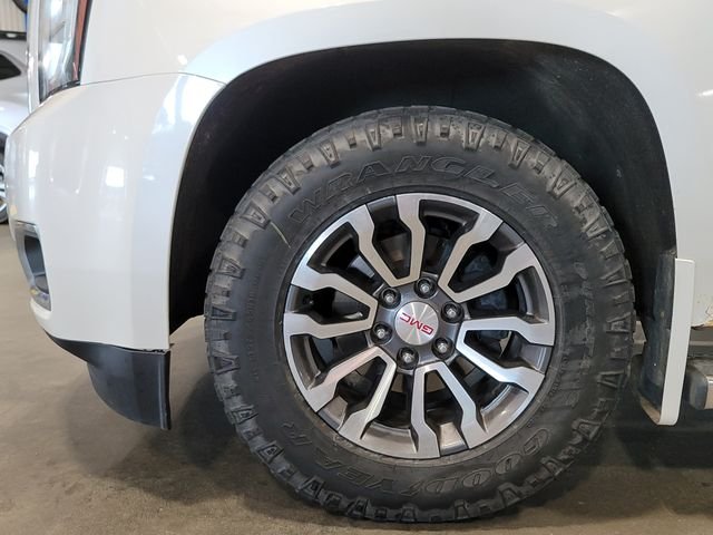 Used 2015 White Diamond Clearcoat GMC Denali image 16