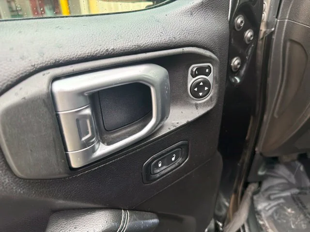 Used 2019 Black Jeep Unlimited Sahara image 17