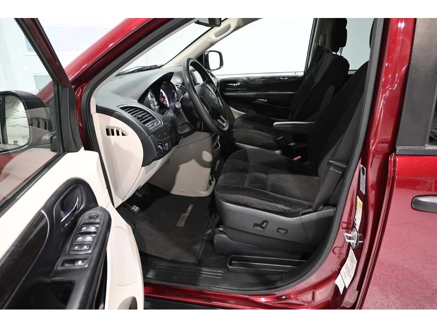Used 2019 RED Dodge SE Handicap Mobility Van image 13