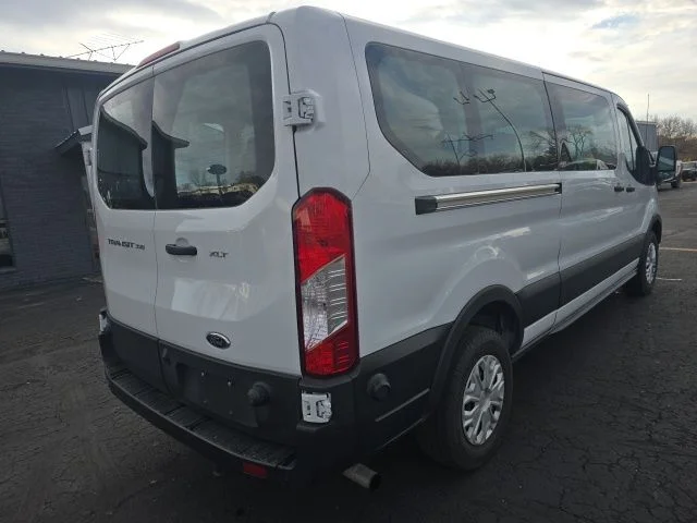 Used 2024 Oxford White Ford XLT image 7