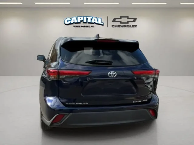 Used 2023 Blue Toyota Platinum image 4