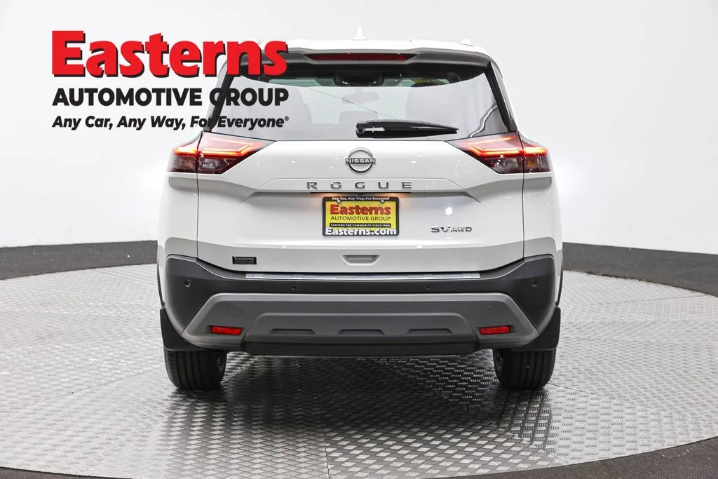 Used 2023 White Nissan SV image 6