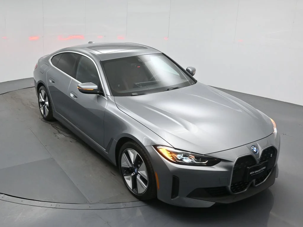 Used 2023 Gray BMW eDrive40 image 40
