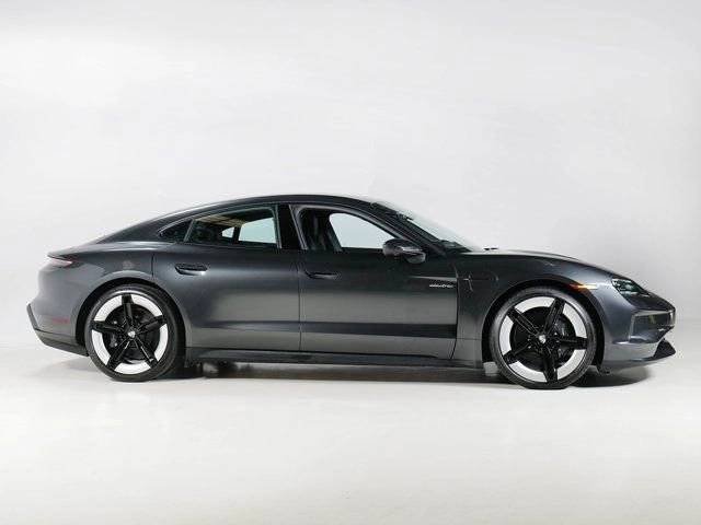 Used 2025 Volcano Grey Metallic Porsche  image 8