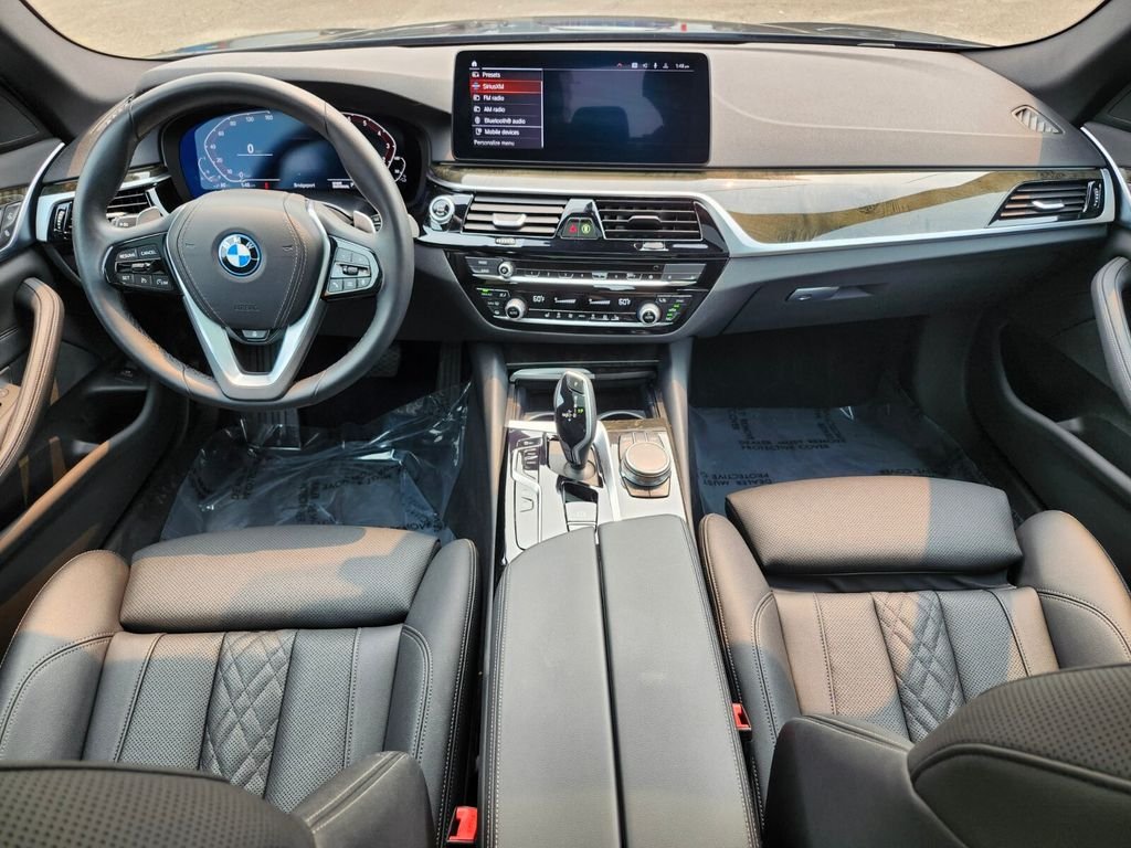 Used 2023 Gray BMW 530e iPerformance image 13