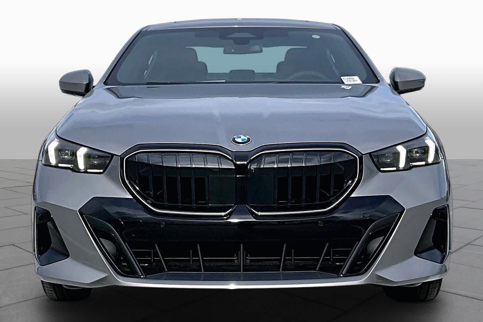 Used 2027 Oxide Grey Metallic BMW 530i image 3