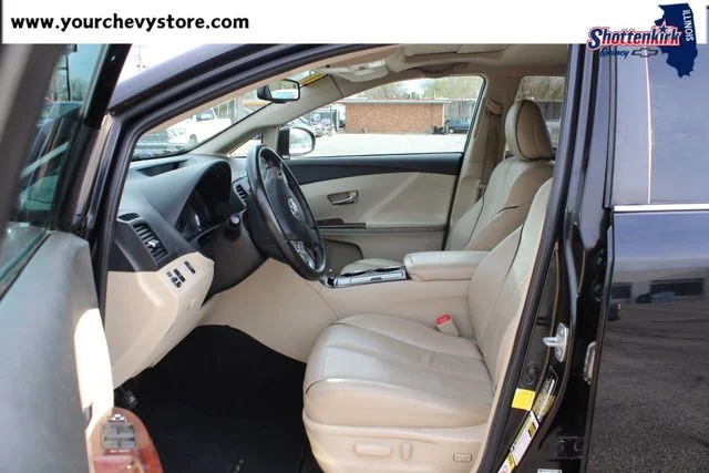 Used 2011 Black Toyota Base image 10