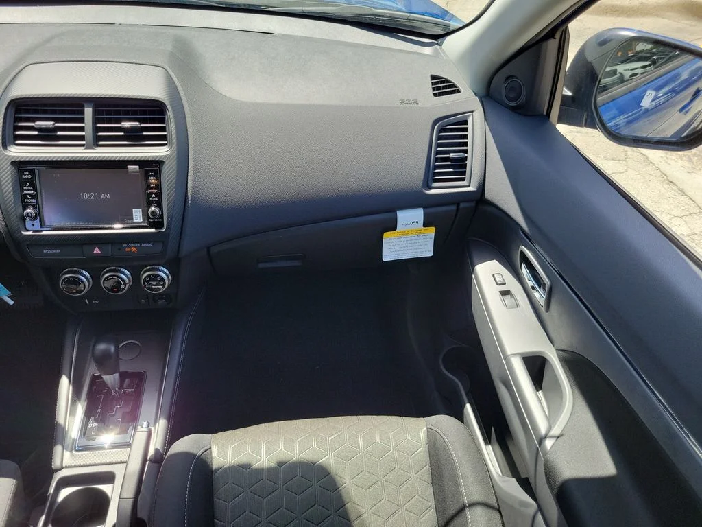 New 2027 OCTANE BLUE METALLIC Mitsubishi 2.0 S 2WD image 17