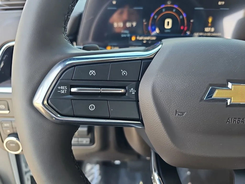 New 2026 Summit White Chevrolet LT image 18