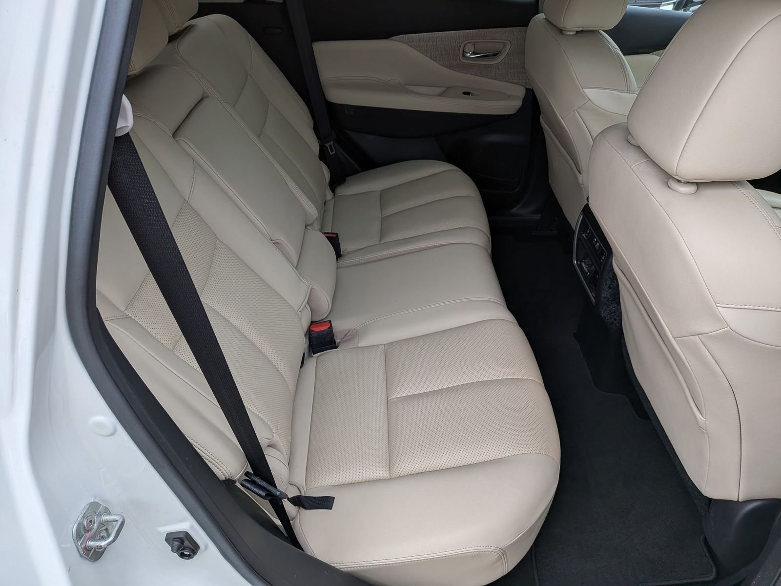 Certified Used 2020 Pearl White Nissan SL image 31