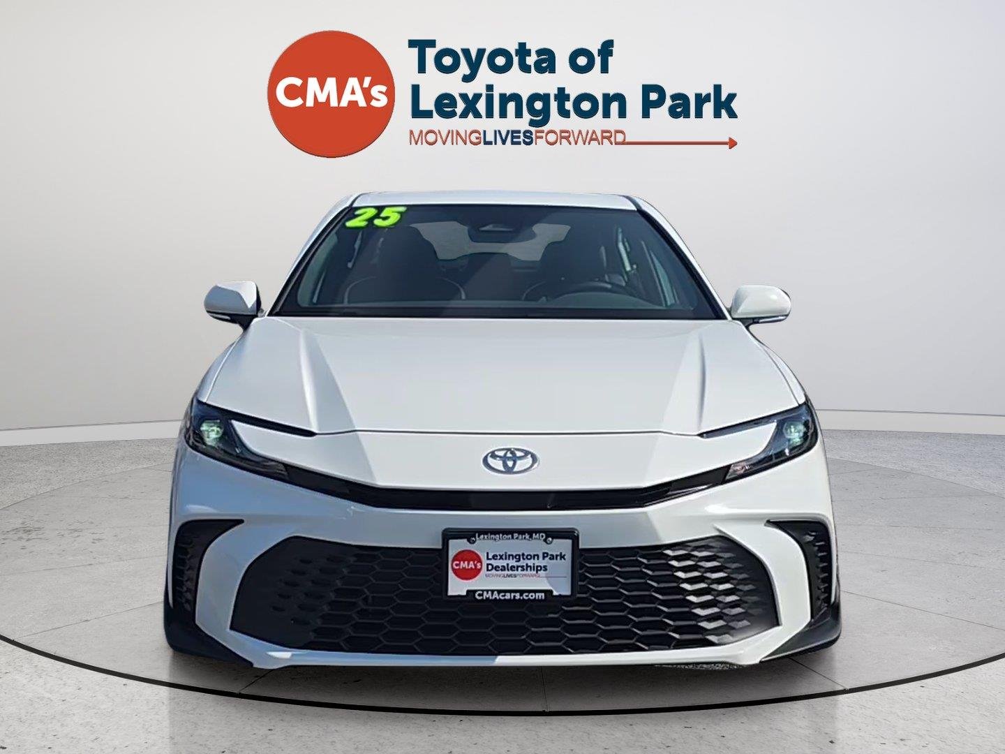 Used 2025 Ice Cap Toyota SE image 8