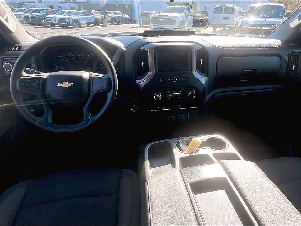 Used 2023 White Chevrolet Custom image 20
