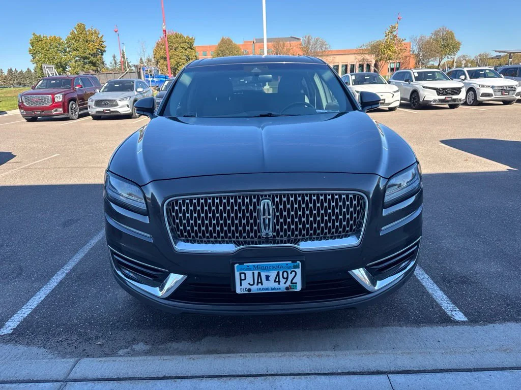 Used 2019 Gray Lincoln Reserve image 2