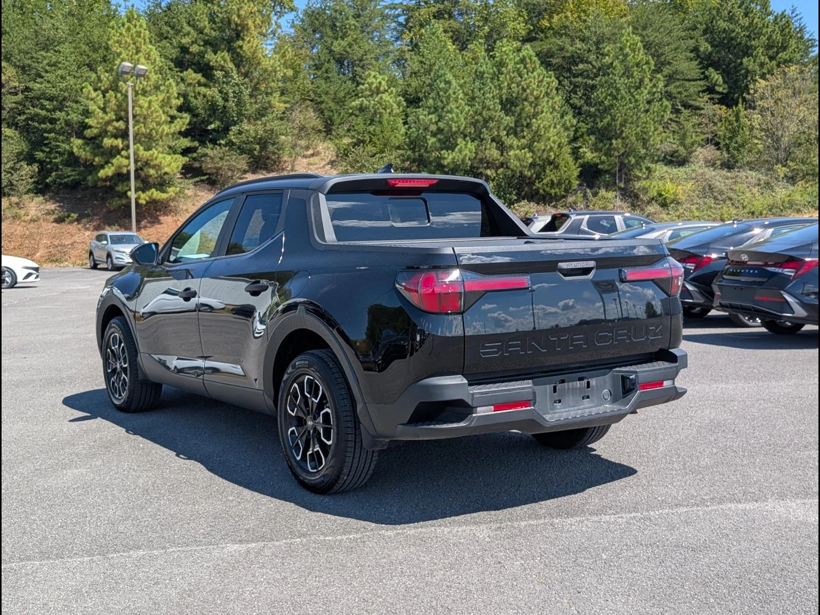Used 2022 Black Hyundai SEL image 4