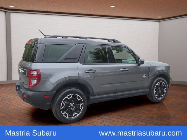 Used 2025 Gray Metallic Ford Outer Banks image 3
