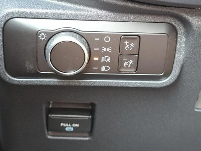 2025 Ford Bronco 4-Door Base - Photo 23