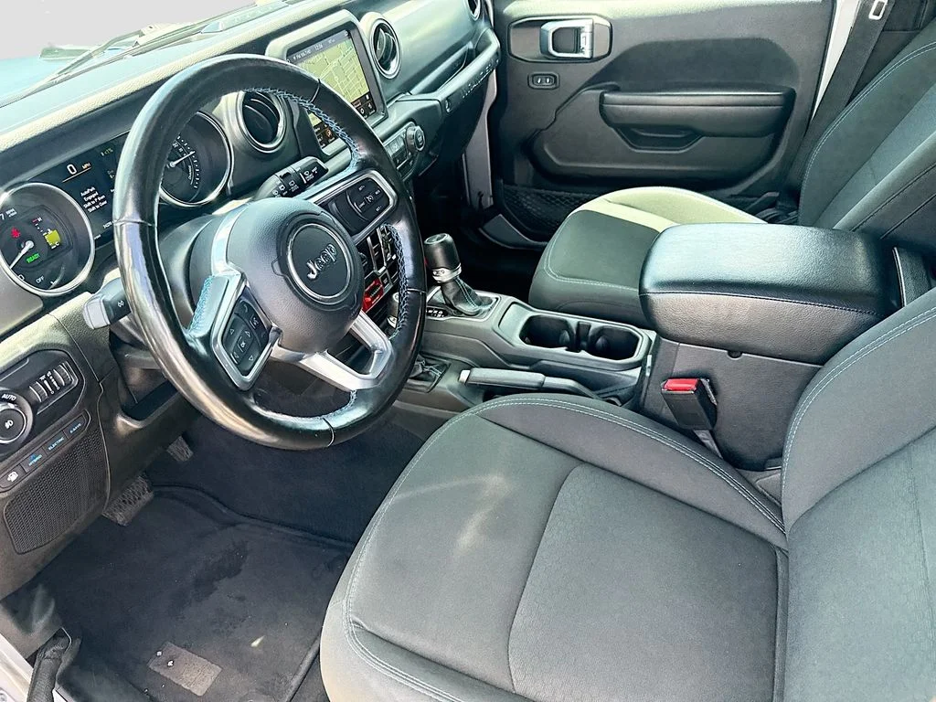 Used 2021 Silver Jeep Unlimited Rubicon 4xe image 25