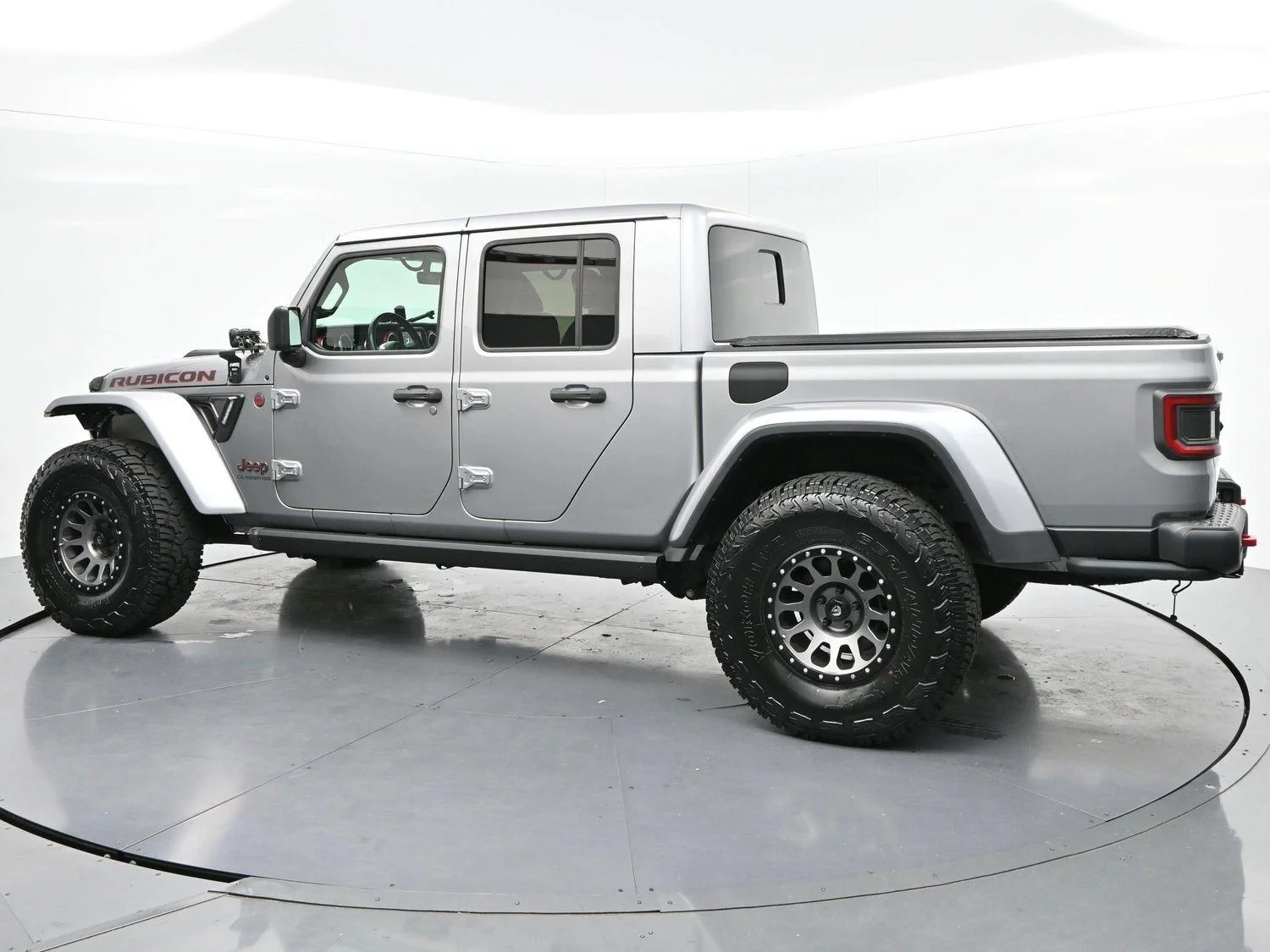 Used 2020 Billet Silver Metallic Clearcoat Jeep Rubicon image 5