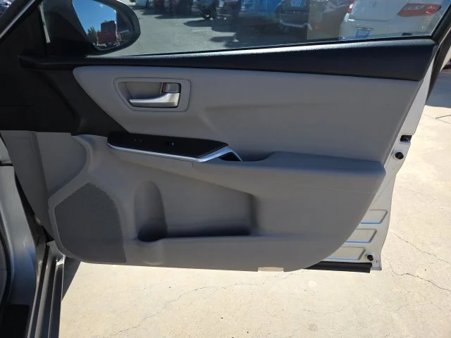 Used 2017 Silver Toyota LE image 23
