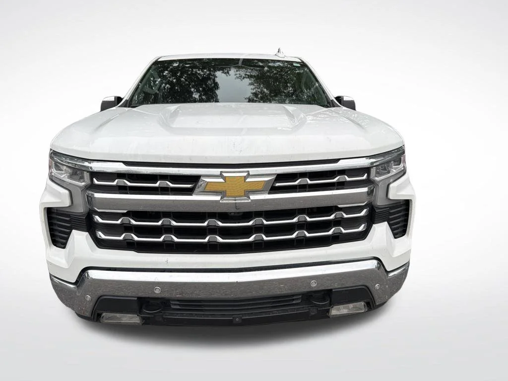 Used 2023 White Chevrolet LTZ image 5