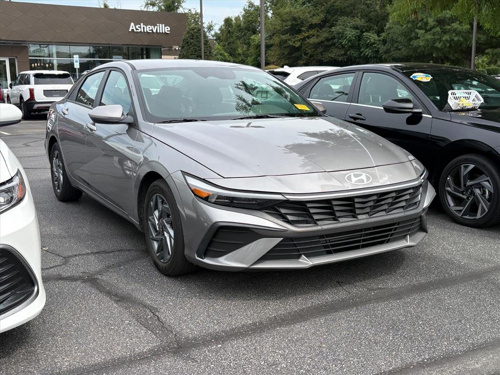 Used 2024 Fluid Metal Hyundai SEL image 1