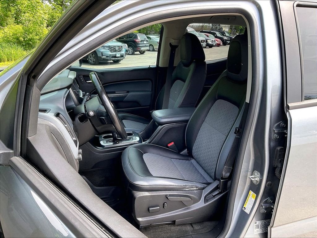 Used 2018 Gray Chevrolet Z71 image 10