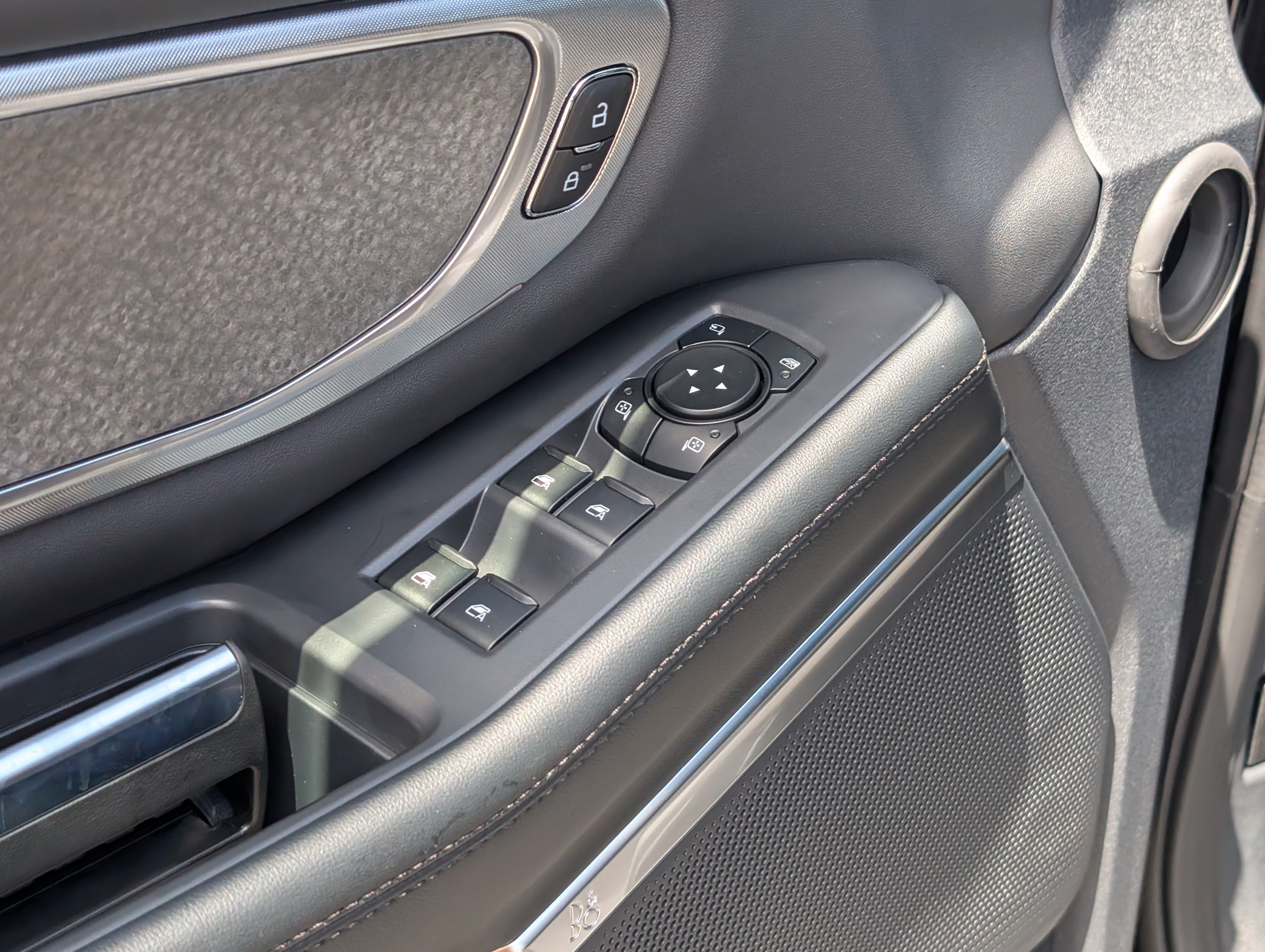 New 2027 Agate Black Metallic FORD Tremor® image 18