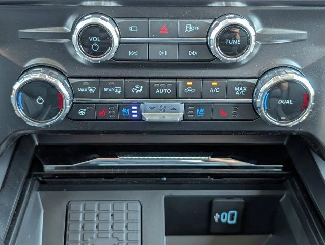New 2026 Oxford White Ford F-250® Lariat® image 19