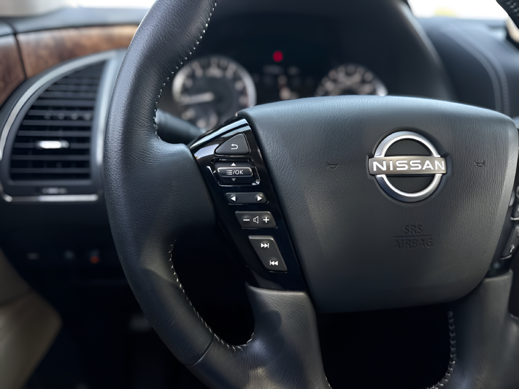 Used 2024 Silver Nissan SL image 18