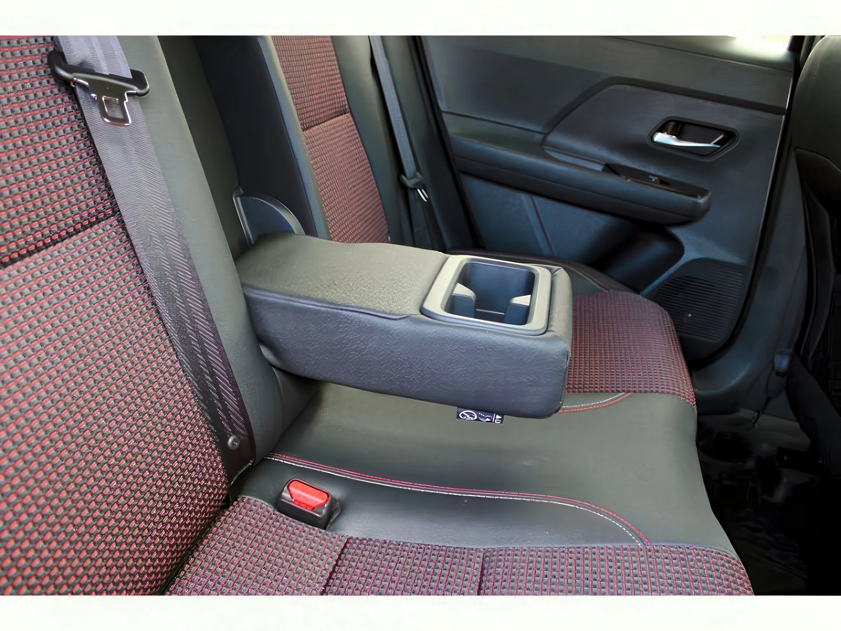 2026 Nissan KICKS SR AWD - Photo 26