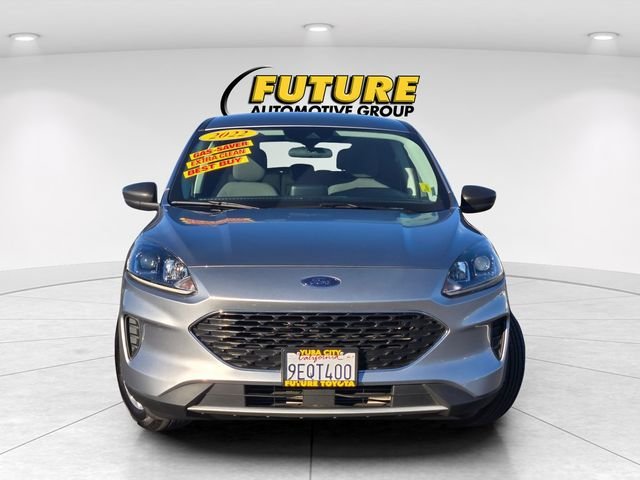 Used 2022 Silver Ford SE image 2