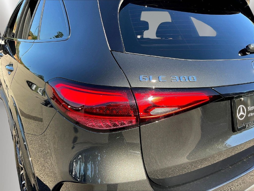 Used 2026 Graphite Mercedes-Benz GLC 300 image 25