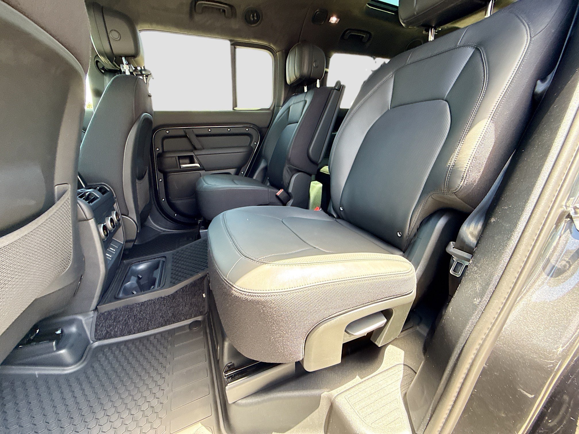 New 2026 Carpathian Grey Land Rover V8 image 21