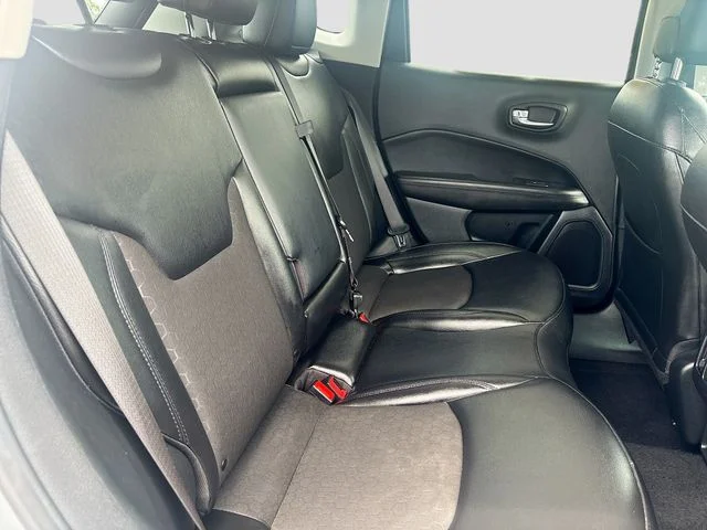 Used 2021 Silver Jeep Latitude image 24