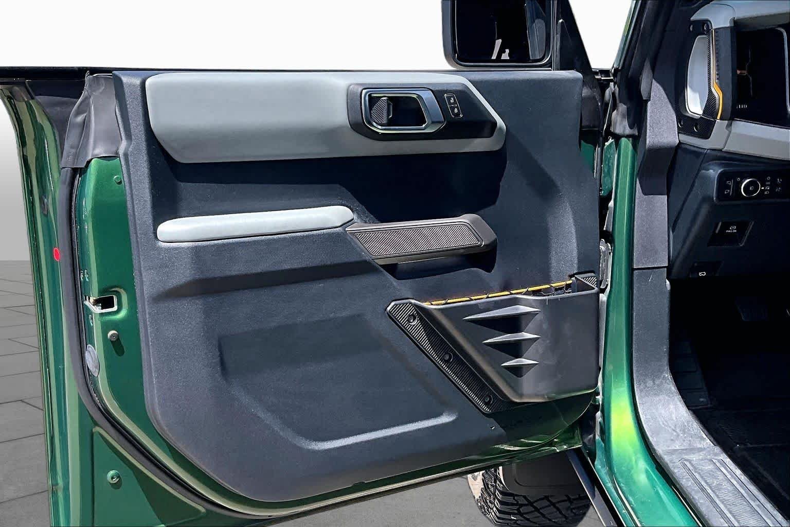 Used 2022 Eruption Green Metallic Ford Badlands image 22