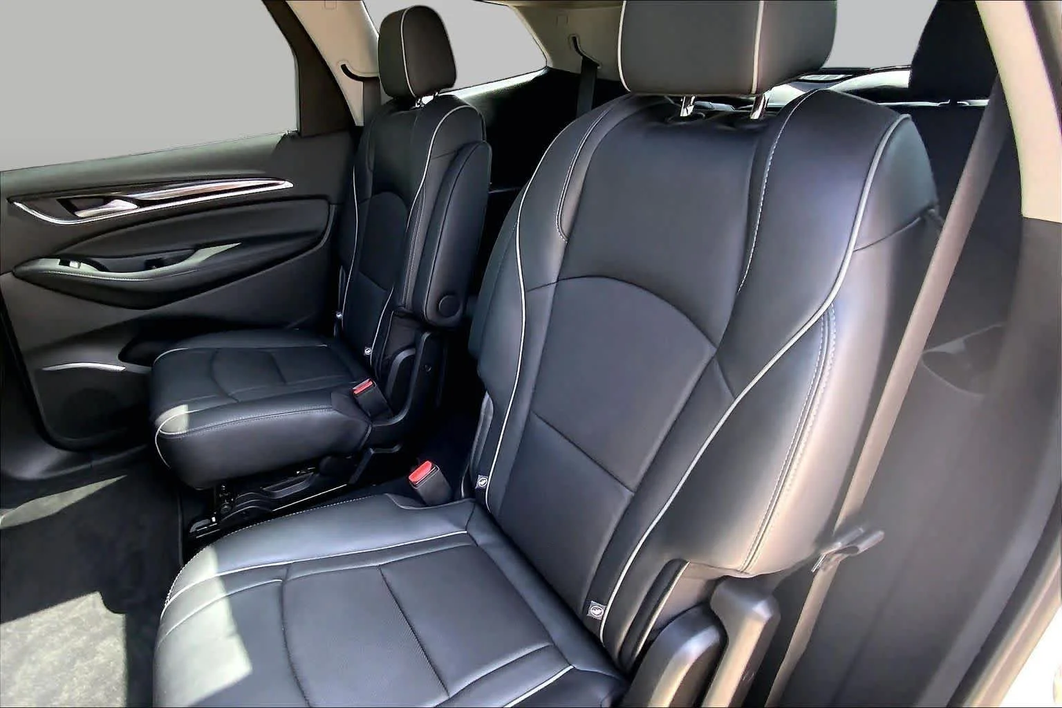 Certified Used 2021 WHITE FROST TRICOAT Buick Avenir image 19